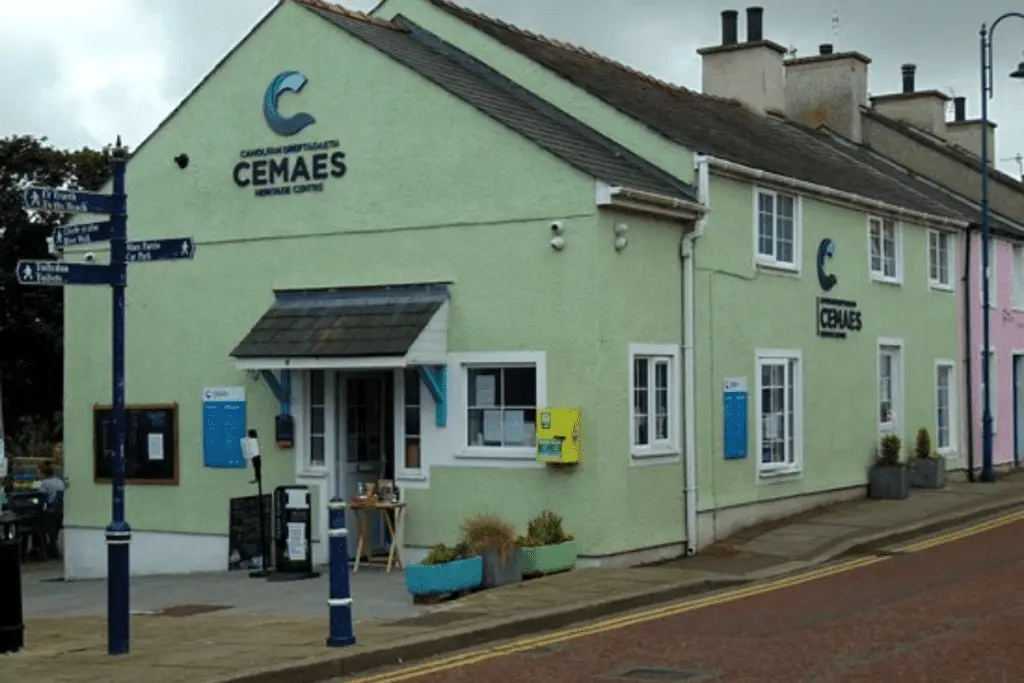 PLaces to Eat in Cemaes Bay